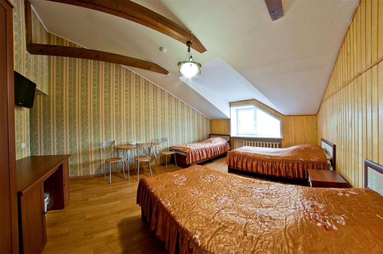 Семейный  трехместный номер эконом класса